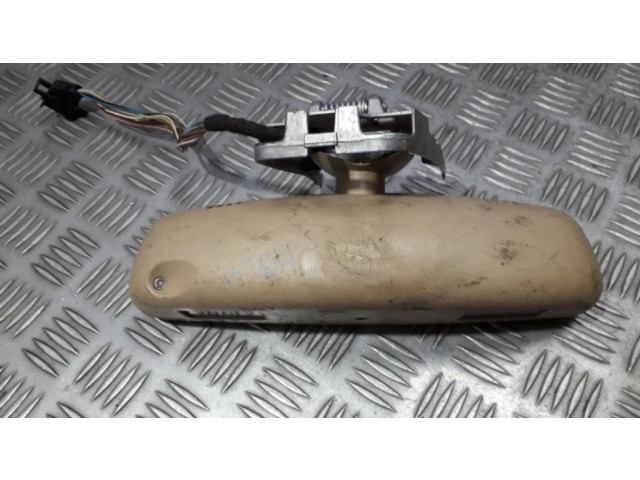 Зеркало заднего вида (в салоне)