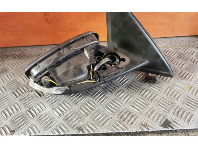 Зеркало электрическое Skoda Fabia Mk3 (NJ) 2015 - 2021 года