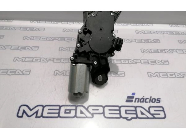 Моторчик заднего дворника 31349380, 0390201256    Volvo XC90