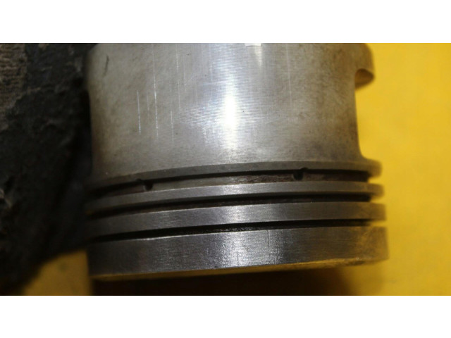 Píst 077B Audi A6 S6 C4 4A