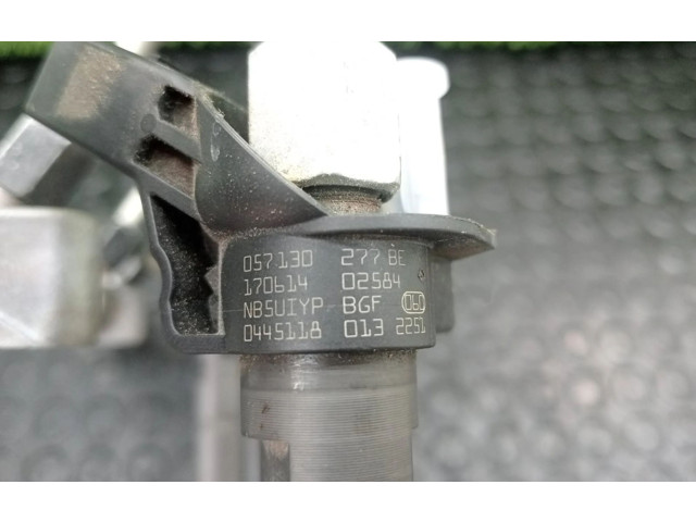 Vstřikovací lišta Audi A8 S8 D5