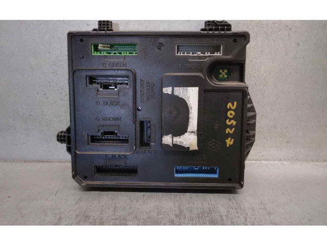 Pojistková skříňka Řídící jednotka BSM 284B15364R, S180098701 Renault Fluence 2012