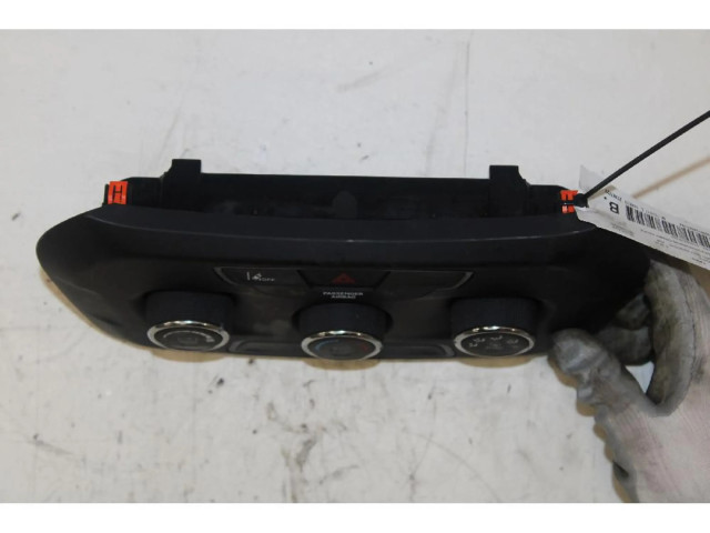 Блок управления климат-контролем    Jeep Renegade