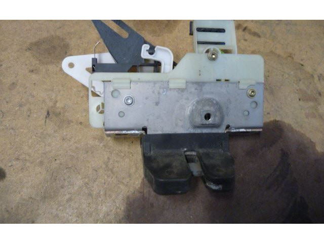 Zámek zadních dveří 30753829 Volvo V70 2007