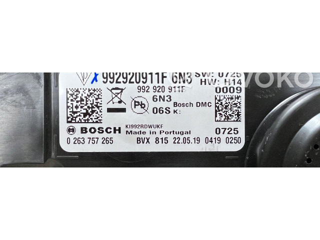 Přístrojová deska  Porsche 911 992 2019 992920911F  