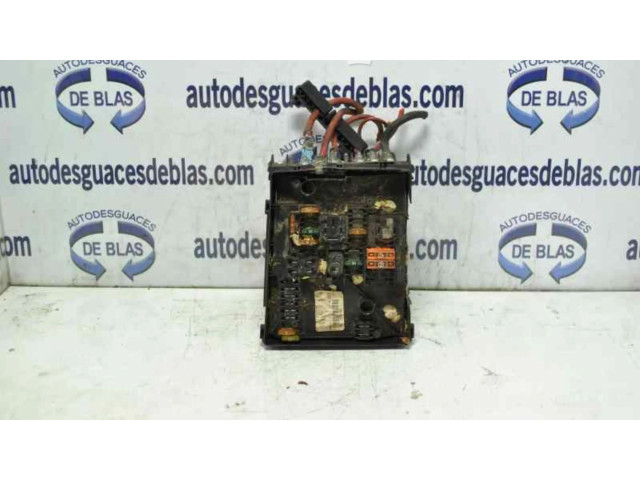 Блок предохранителей 1K0937125 Volkswagen Jetta V