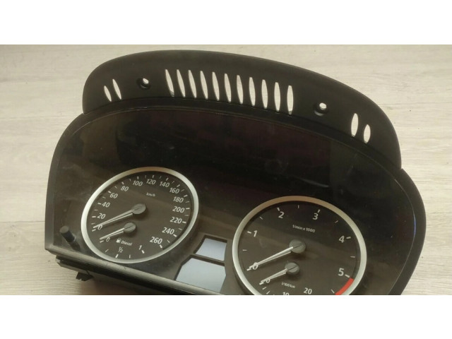 Přístrojová deska BMW 5 E60 E61 2004 6983153, 110080213