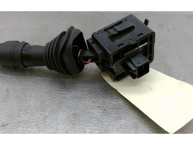 Ручка стеклоочистителей 95164769 Chevrolet Captiva