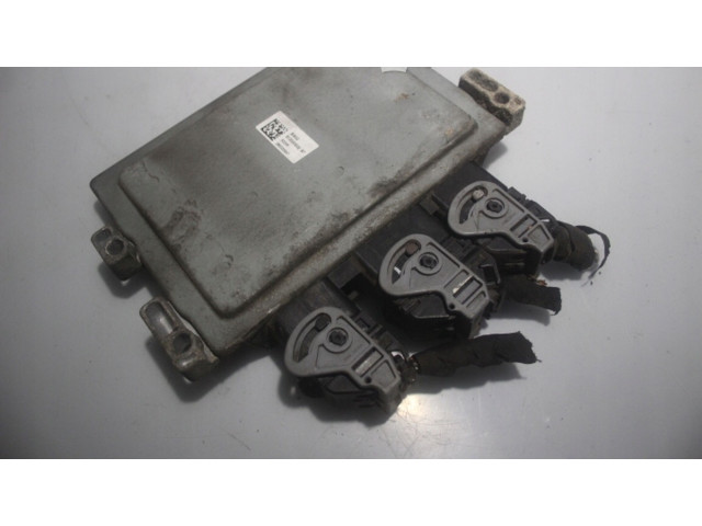 Блок управления двигателем ECU