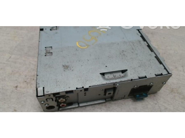 Радио/ проигрыватель CD/DVD / навигация    Peugeot 208    