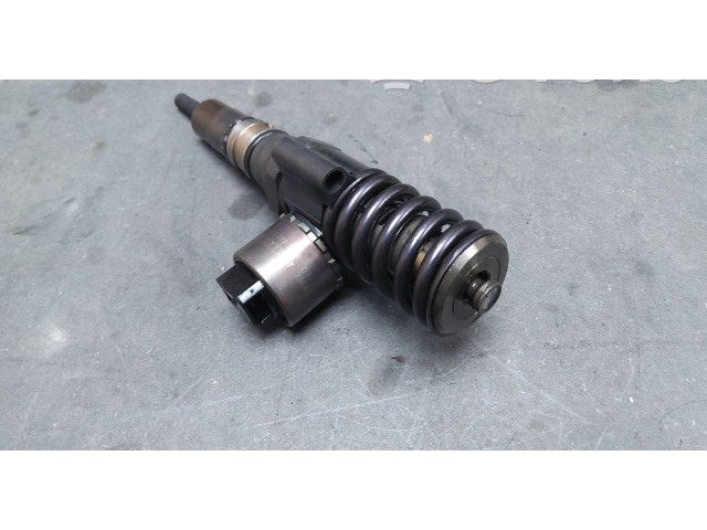 Vstřikovač 03G130073B, 0414720403   Volkswagen Touran I  pro naftový motor 2.0 BXE 1.9