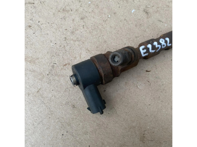 Vstřikovač 0445110059, E2382 Chrysler Voyager pro naftový motor