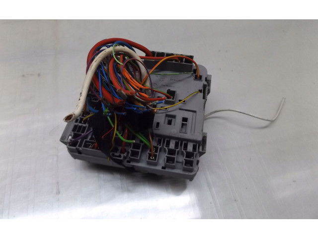 Блок предохранителей 13687865   Fiat Grande Punto    