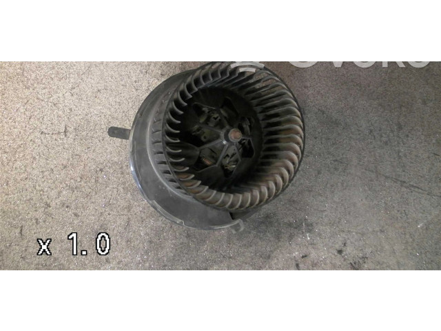 Вентилятор печки 1K1819015F Volkswagen Caddy