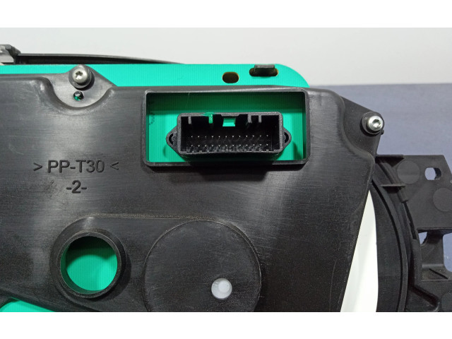 Панель приборов 8200733621, 8200733621 Dacia Sandero