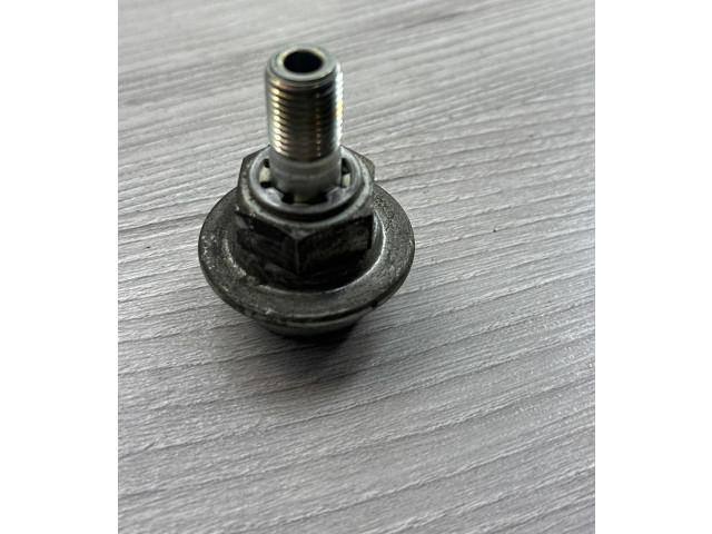 Интеркулер 2327062010 Lexus RX 300