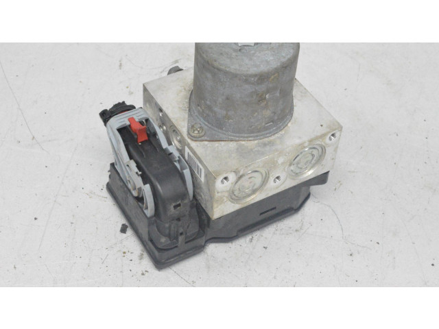 Блок управления АБС    Volkswagen PASSAT B7