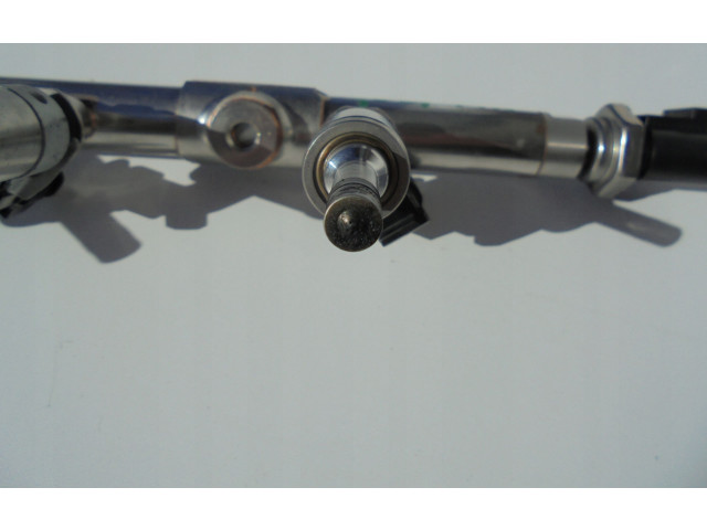 Vstřikovací lišta 04C133320F Volkswagen T-Roc