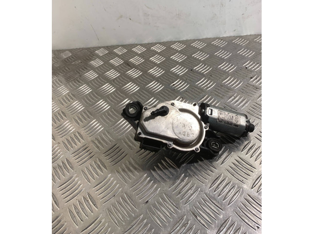 Моторчик заднего дворника 2K0955712C    Volkswagen Caddy