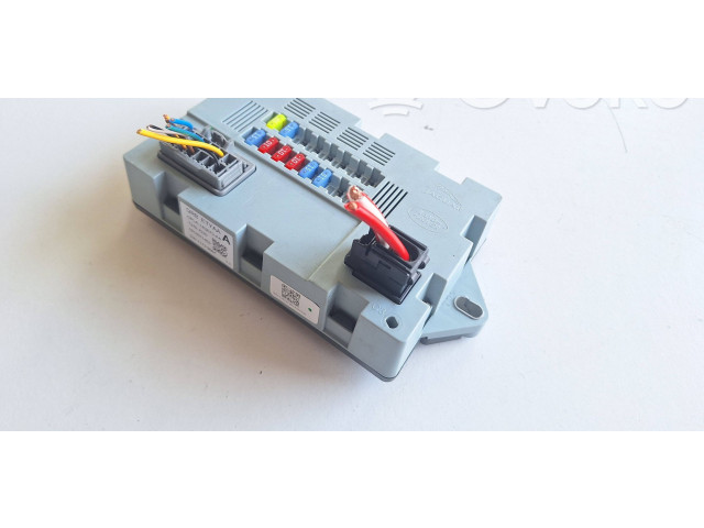   Pojistková skříňka CPLA14Q073AA, 73707520   Jaguar F-Pace 2017