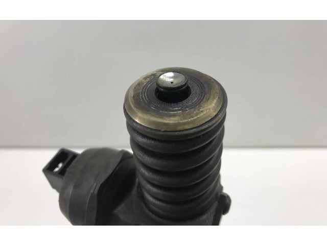 Форсунка 038130073BQ    Volkswagen Touran I   