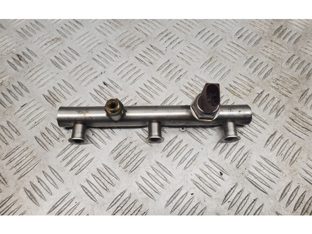 Vstřikovací lišta 06E130089D Audi S5 CCB