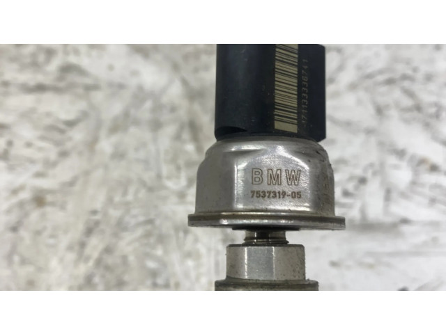 Топливная рампа 753731905   BMW 3 E92 E93 2.0 