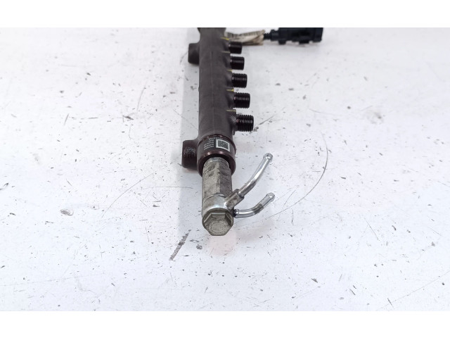 Vstřikovací lišta 55490702 Opel Zafira C B16DTH