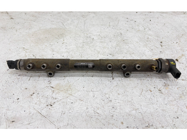 Топливная рампа 30777554   Volvo V70  