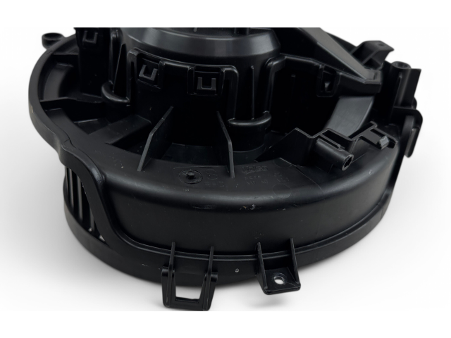 Вентилятор печки 5WC819015A, T72368C Audi Q2 -