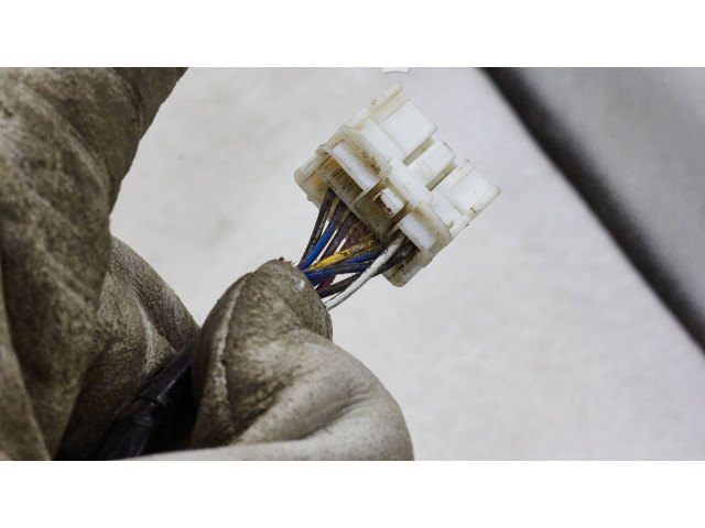 Зеркало электрическое Honda FR-V 2004 - 2009 года