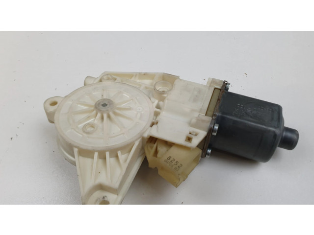 Задний двигатель механизма для подъема окон