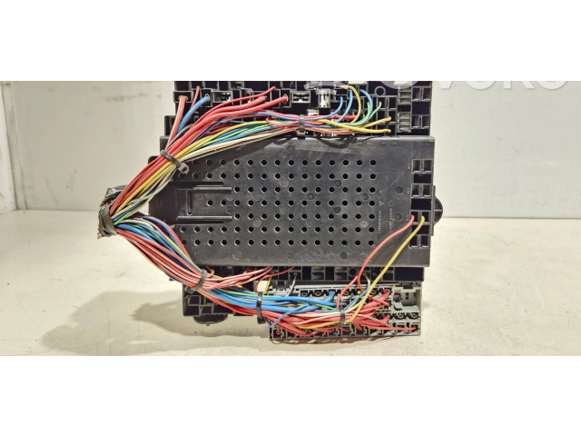 Блок предохранителей 9401802 Volvo V70