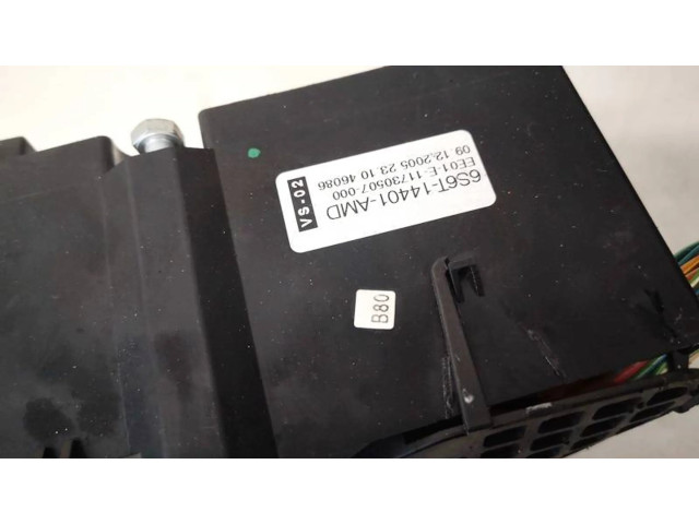 Блок предохранителей 2s6t14a073ac Ford Fiesta