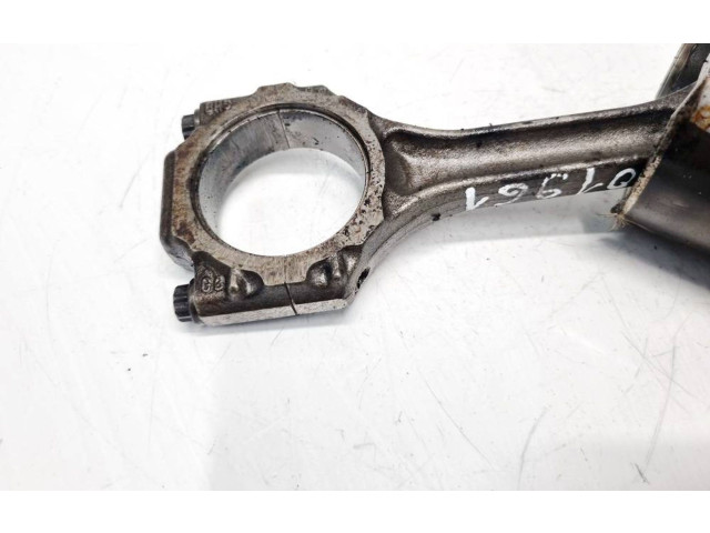  Поршень с шатуном    Audi A3 S3 8L  