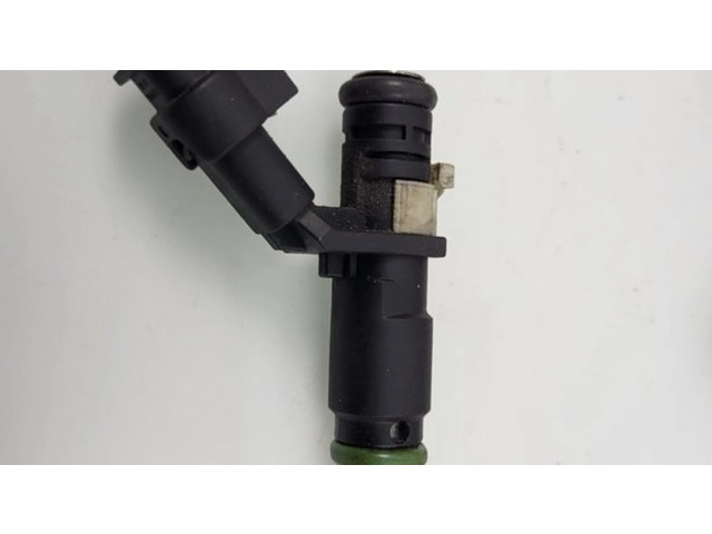 Vstřikovač A2720780249, 6058C05382 Mercedes-Benz SLK R171 pro benzínový motor 3.5 OM 272963 BENZYNOWY