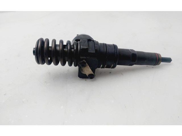 Форсунка 038130073AG Volkswagen Jetta V