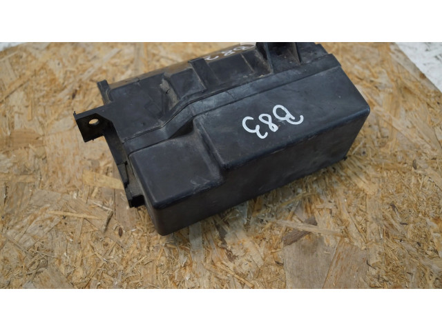 Pojistková skříňka 63564138 Nissan Navara D40 2008