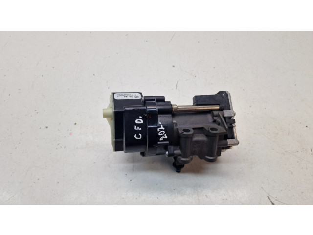 Рабочий цилиндр сцепления