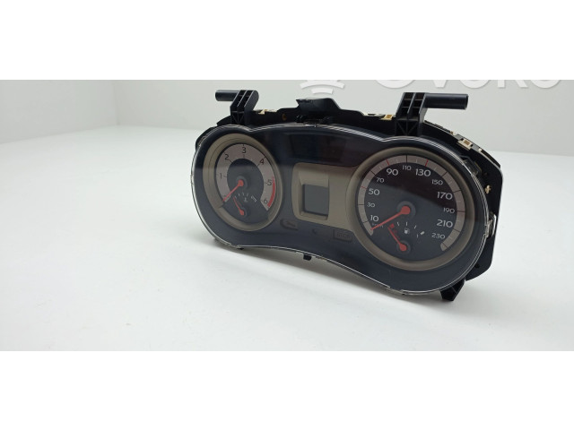 Панель приборов 8200582709   Renault Clio III       