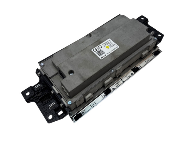 Экран/ дисплей / маленький экран 4M8919605M Audi Q8