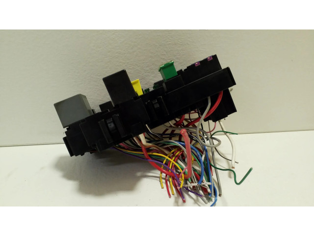 Блок предохранителей    Mitsubishi Outlander    