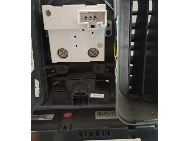 Блок управления климат-контролем P55111917AC, 251800389   Chrysler Town & Country V