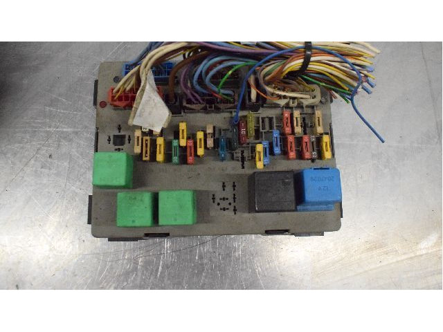 Pojistková skříňka Peugeot 405 1992