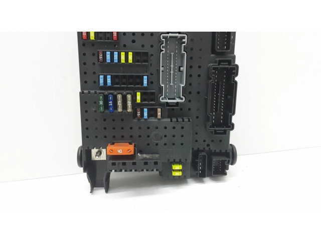 Блок предохранителей 30728512 Volvo XC90