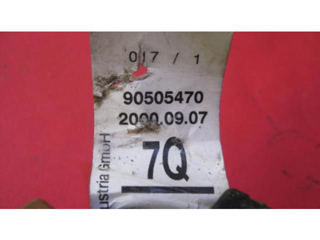 Pojistková skříňka 7Q, 90505470 Opel Vectra B 1998