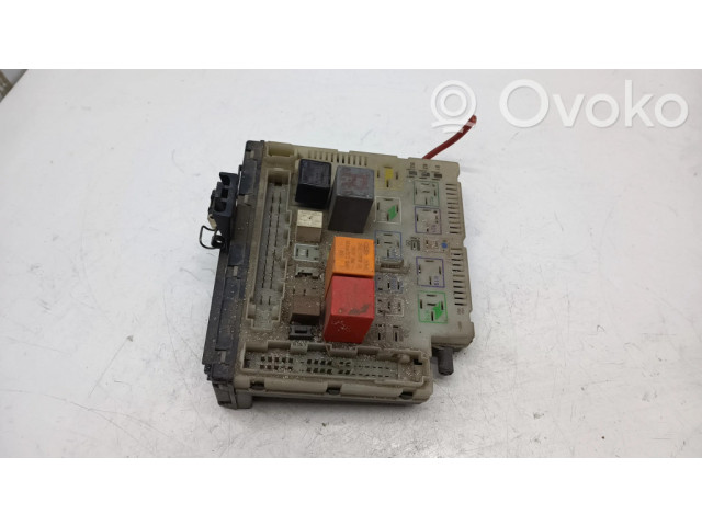 Блок предохранителей 95AG14A073CA Ford Focus