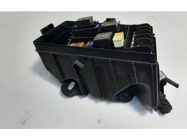 Блок предохранителей 5Q0907361D, 5Q0937125B Skoda Octavia Mk3 (5E)