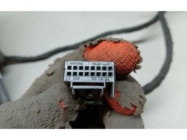 Зеркало электрическое Skoda Yeti (5L) 2009 - 2017 года