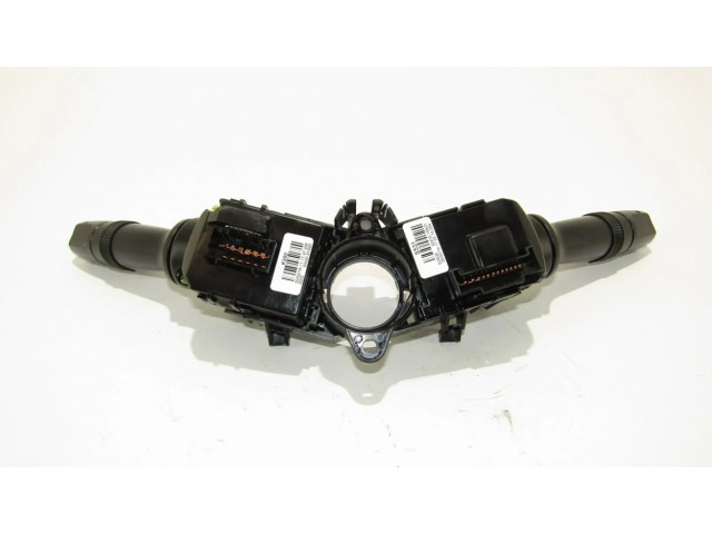 Мултифункционный включатель управления / ручка